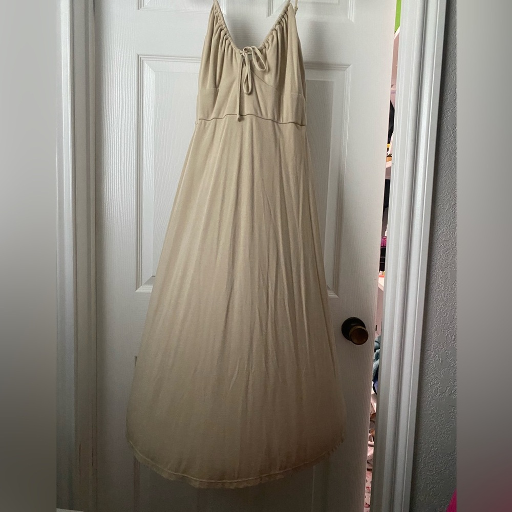 Casual beige midi dress